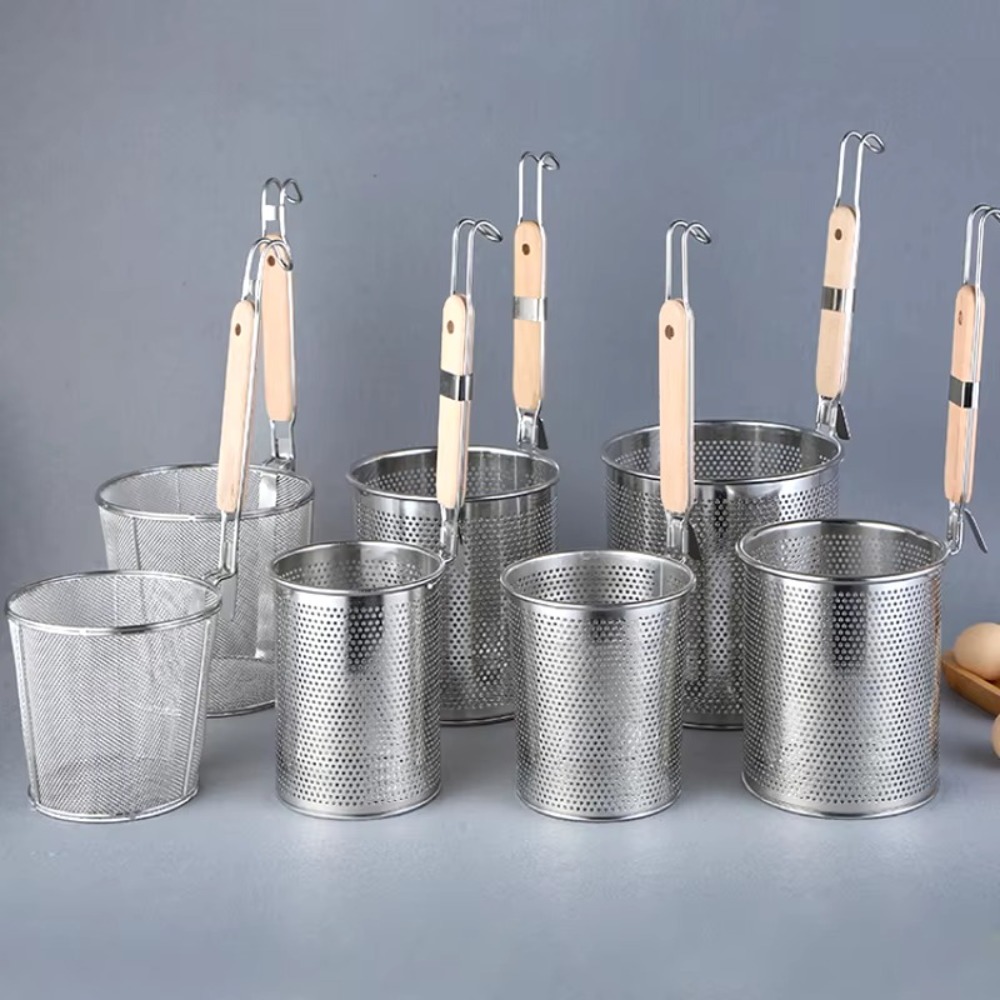 Kitchen Gadgets Pasta - 厚みのあるステンレス製漏斗 木製ハンドル キッチン用品 パスタバスケット ストレーナー 多機能野菜メッシュザル