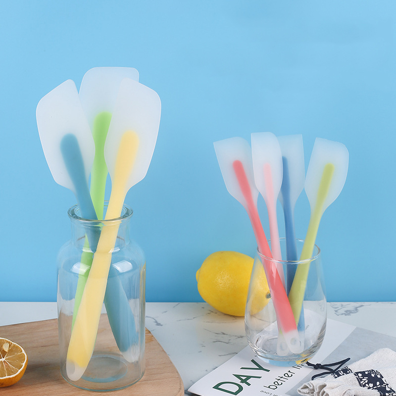 2 サイズのシリコンスクレーパー、耐熱性、ノンスティック、柔 - Kitchen Gadgets You Must Have のレビューと価格