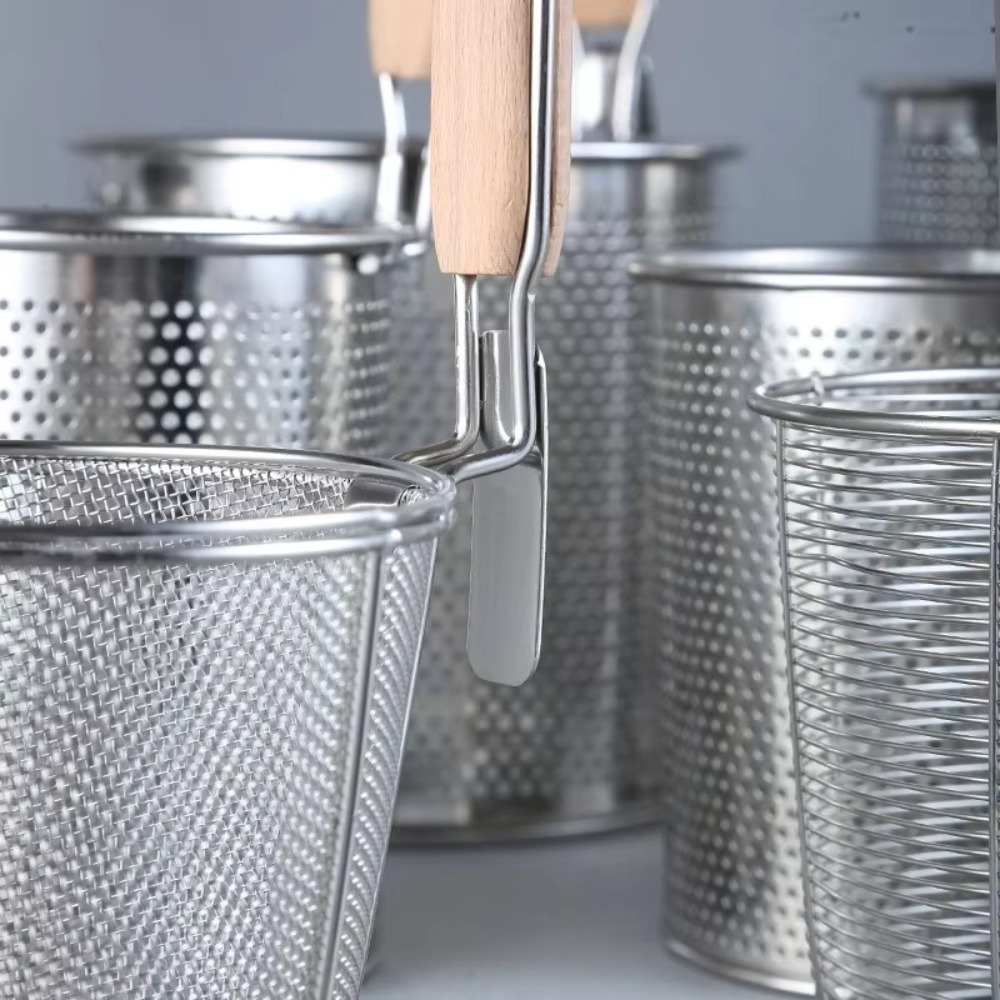 厚みのあるステンレス製漏斗 木製ハンドル キッチン用品 パス - Kitchen Gadgets Pasta のレビューと価格