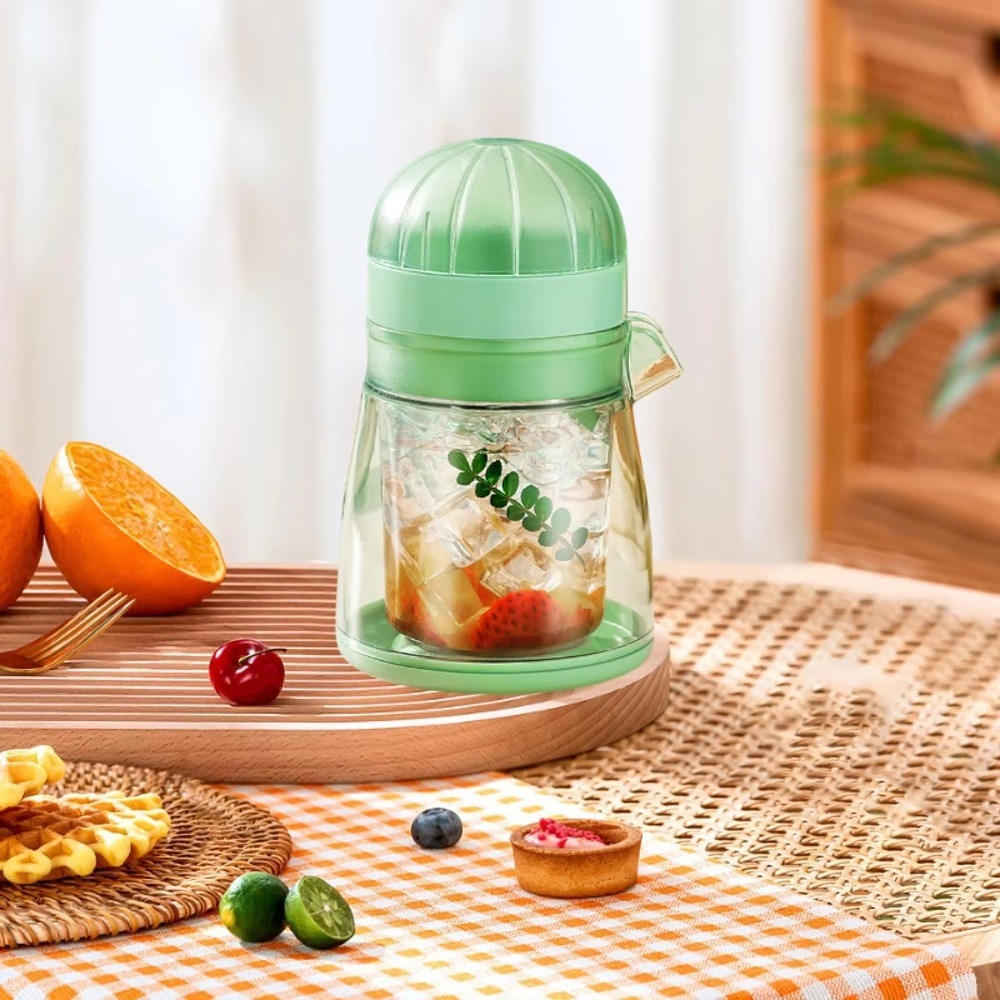 キッチンガジェット 手動式ザクロジューサー フィルター付き  - Kitchen Hand Gadgets のレビューと価格